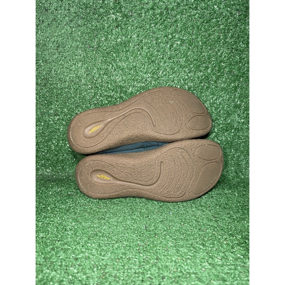 Keen Women's Slip-On Sneakers in Navy Blue with Brown Sole - Picture 8 of 9